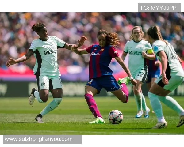 不死鸟与黄蜂的巅峰对决谁能在赛场上展翅高飞勇夺胜利