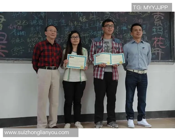 杨芳专访：从职业选手到游戏解说的英雄联盟心路历程回顾